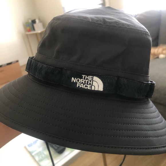north face bucket hat with string